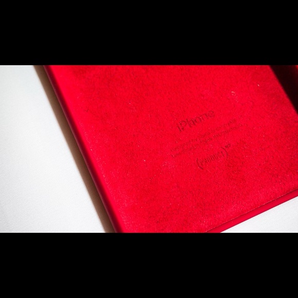 Apple Silicone Case, iPhone 11 Pro Max - (PRODUCT) Red - Picture 4 of 4